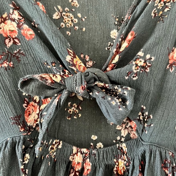 American Eagle Boho Front Bow Blouse - Picture 4 of 4